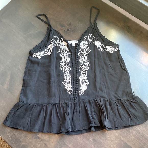NWOT Love on a hanger black embroidered cami. - Picture 1 of 3